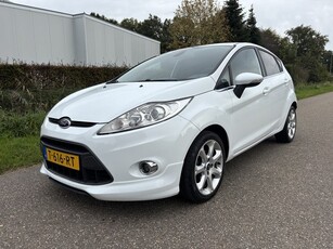 Ford Fiesta 1.4 Ghia / AIRCO ECC / STOELVERWARMING / 122dkm!