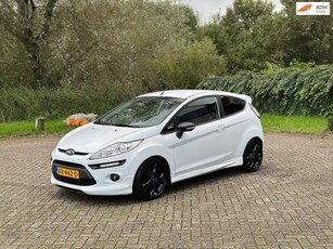 Ford Fiesta 1.6 Metal 135PK I CAMERA I CRUISE I PDC I ZEER