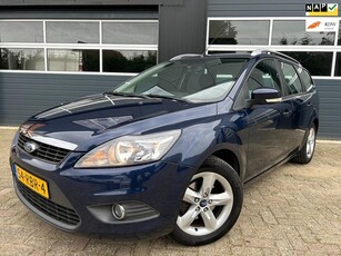 Ford Focus Wagon 1.6 ComfortZeer nette auto!