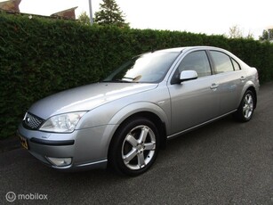 Ford Mondeo 1.8 16V Platinum - DEALER ONDERHOUDEN