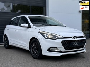 Hyundai i20 1.2HP i-Motion Comfort Org NLParksensLM velgen