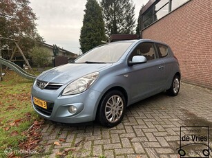 Hyundai i20 1.4i Dynamic Automaat