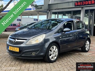 Opel Corsa 1.2-16V luxe uitvoering