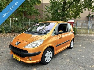 Peugeot 1007 1.4 Gentry LEUKE AUTO RIJDT EN SCHAKELT GOED