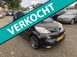 Peugeot 107 1.0-12V XS // Nieuwe APK bij aflevering