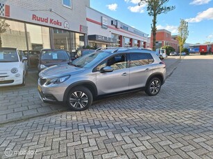 PEUGEOT 2008 1.2 PURETECH GT-LINE / Panoramadak / Navigatie