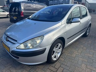 Peugeot 307 1.6-16V XT (bj 2002)