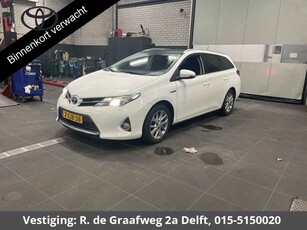 Toyota Auris Touring Sports 1.8 Hybrid Lease