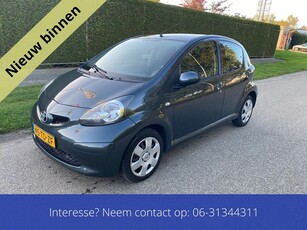 Toyota Aygo 1.0-12V + Airco Nieuwe Apk (bj 2006)