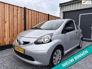 Toyota Aygo 1.0-12V AUX-USB APK