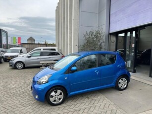 Toyota Aygo 1.0-12V Dynamic Blue AIRCO! INRUIL MOGELIJK!