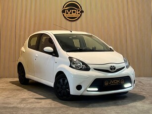 Toyota Aygo 1.0 VVT-i Aspiration 5 - DEURS, AIRCO, LED