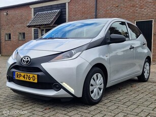 Toyota Aygo 1.0 VVT-i x Fun/ Airco/ Elek ramen/ Centrale