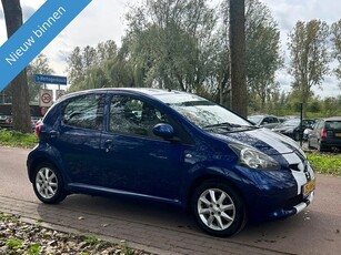 Toyota Aygo 1.0i AIRCO!5DEURS!LEDER!TREKHAAK! (bj 2008)