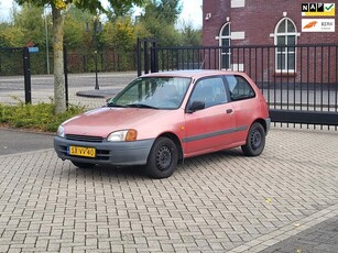 Toyota Starlet 1.3-16V / Stuurbekrachtiging / Nap /