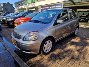 Toyota Yaris 1.3 VVT-i Sol 1E EIGENAAR NIEUWE APK