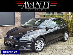 Volkswagen Golf 1.5 TSI Comfortline Business APPLE CARPLAY