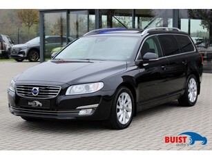 Volvo V70 2.0 T5 245pk Nordic+ SCHUIFDAK XENON 1e eig.!