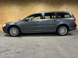 Volvo V70 2.5T Geartronic Momentum - leder - stoelverw.