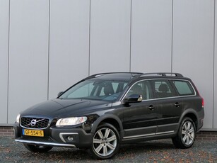 Volvo XC70 T5 AUT FWD Nordic+ Schuifdak / Navi / Xenon /