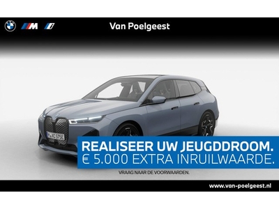 BMW iX xDrive40 Glazen panoramadak Sky Lounge Trekhaak