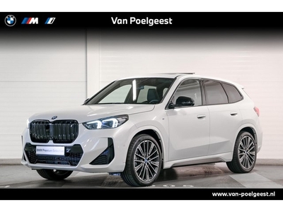 BMW iX1 xDrive30 Launch Edition 66 kWh Panoramadak