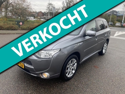 Mitsubishi Outlander 2.0 PHEV Instyle / leder / navi /