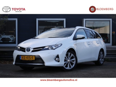 Toyota Auris Touring Sports 1.8 Hybrid Executive