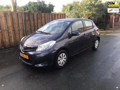 Toyota Yaris 1.0 VVT-i Now AIRCO NAVI ELEC RAMEN DEALER OH