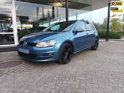 Volkswagen GOLF 1.2 TSI Highline PANO