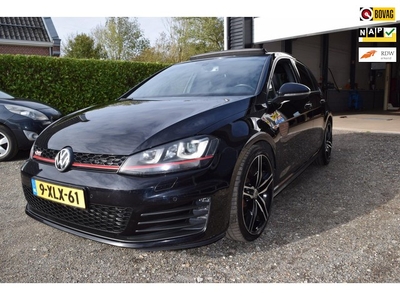 Volkswagen Golf 2.0 TSI GTI leer pano dsg 19inch dealer