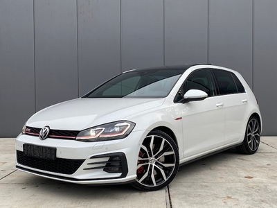 Volkswagen Golf Benzine