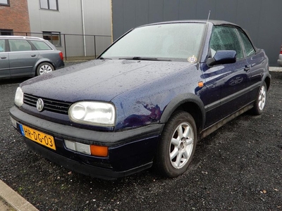 Volkswagen Golf Cabriolet 1.8