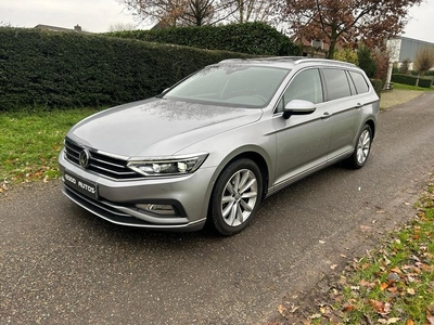 Volkswagen Passat Variant 1.6 TDI Highline Pano Nw. Model