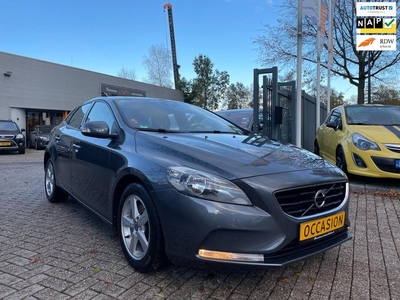 Volvo V40 1.6 T3 Momentum 150 pk, navi, cruise, elec