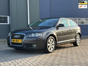 Audi A3 1.6 Attraction Airco+Cruise control