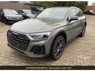 Audi Q5 55 TFSI e S Edition Competition Chronosgrijs met