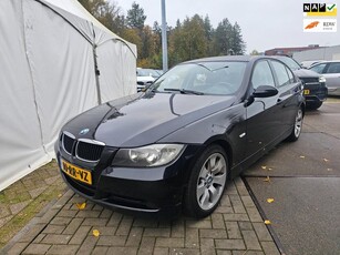 BMW 3-serie 320d Business AIRCO/cruise/6-bak