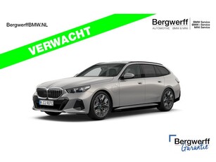 BMW 5 Serie Touring 530e M-Sport - Pano - Trekhaak -