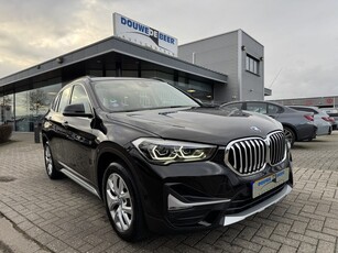 BMW X1 sDrive18i Executive X-Line Trekhaak LED