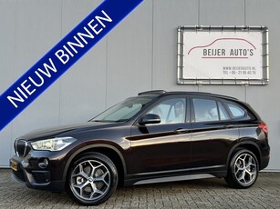 BMW X1 xDrive20i High Executive Automaat Schuifdak/Trekhaak.