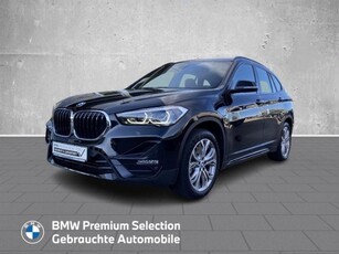 BMW X1 xDrive25e SPORTLINE ** LED, NAVI+, PANORAMA, CAMERA, 18-inch LMV, VERW. STUUR & ST. ** 24 mnd BMW-GARANTIE ** ** INFORMEER OOK NAAR ONZE AANTREKKELIJKE FINANCIAL-LEASE TARIEVEN **