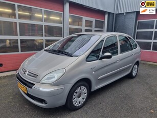 Citroen Xsara Picasso 1.8i-16V met trekhaak