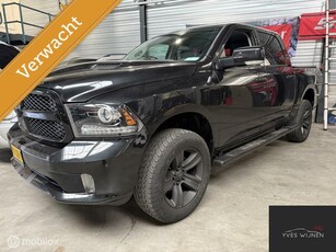 Dodge Ram 1500 Sport 5.7 V8 BLACK EDITION N.A.P.