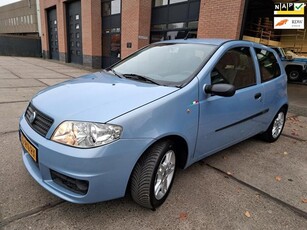 Fiat Punto 1.2-16V SPORTSOUND EEN TOPPERTJE IN NIEUWSTAAT