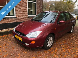 Ford Focus 1.6-16V Ghia AIRCO / TREKHAAK