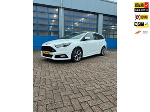 Ford Focus Wagon 2.0 ST-2