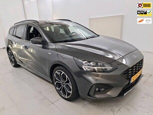 Ford Focus Wagon 150PK / LED / Full-Navigatie / Camera /