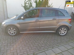 Mercedes-Benz B-klasse 200 Turbo SPECIAL EDITION AUTOMAAT