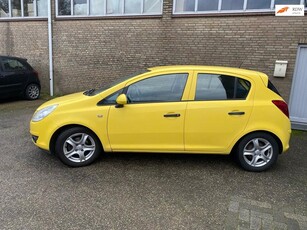 Opel Corsa 1.2-16V Essentia